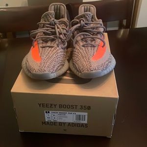 Size 9 Beluga Reflective Yeezy 350 V2 (good condition)